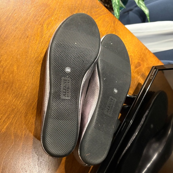 New Step Flex Dark Silver Alaea Ballet Flats with Bow, 9M - Picture 6 of 6